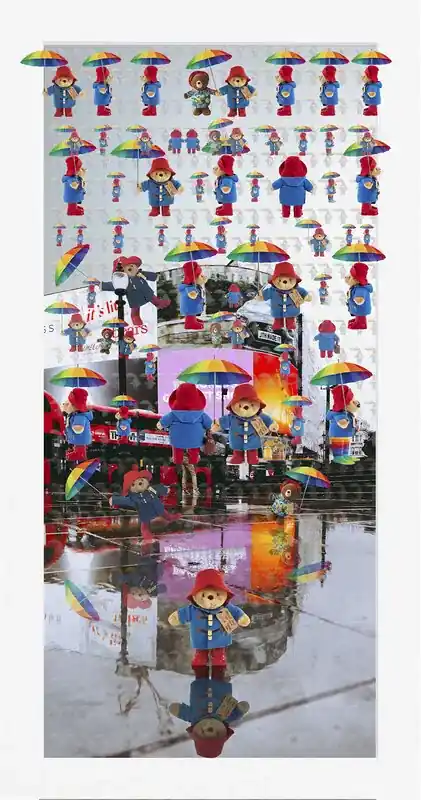 It‘s raining Paddingtons at Piccadilly Circus av Jörgen Thornberg | Extra bra pris
